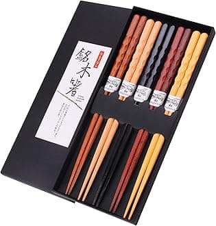 GLAMFIELDS Reusable Chopsticks Natural Wood Japanese Classic Style 5 Pairs Lightweight Hand Carved Chopsticks Safe for Chopping Sticks 22.5cm