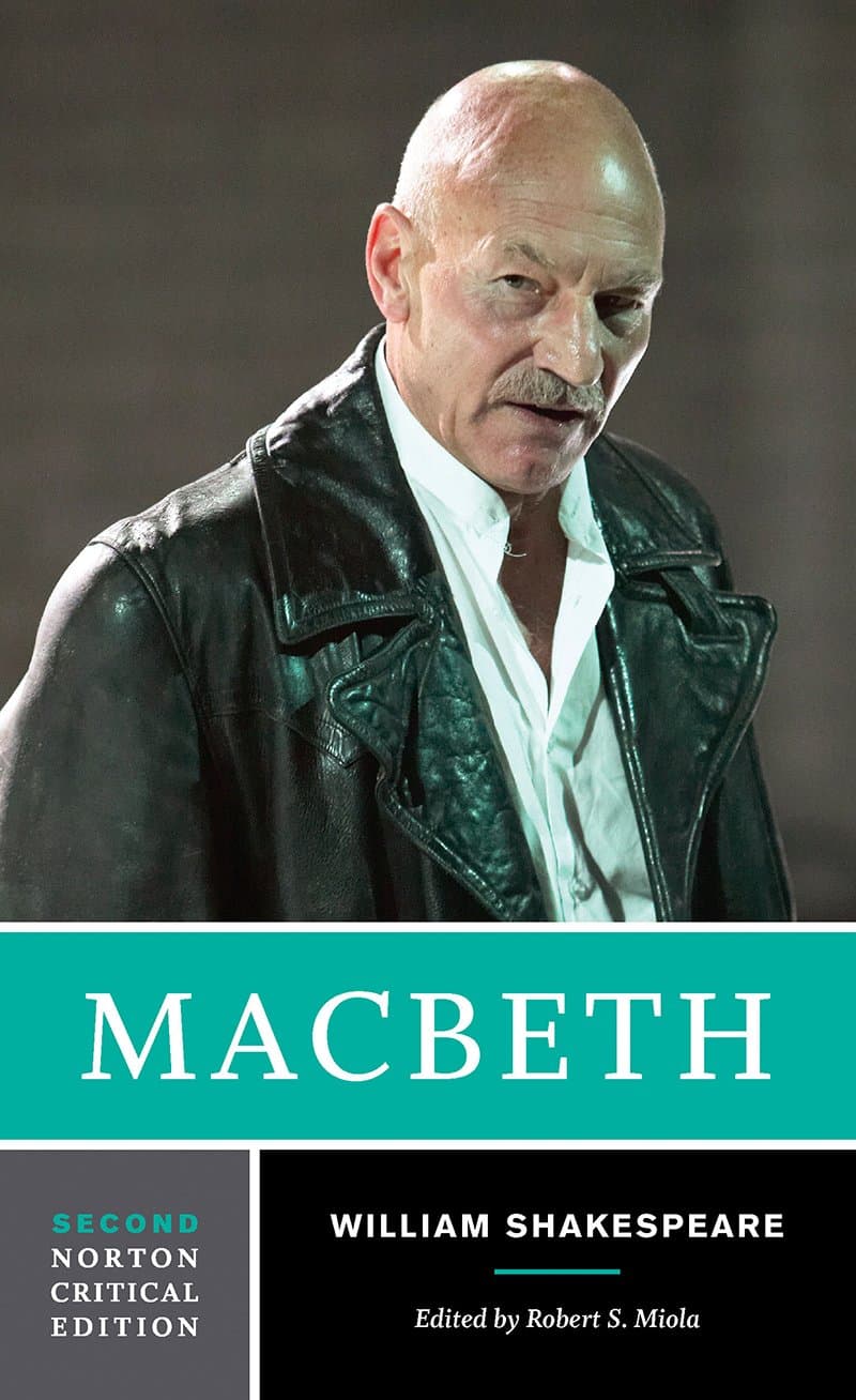 Macbeth: A Norton Critical Edition (Norton Critical Editions) Second Edition