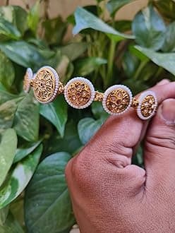 Hair Accessories/Hairband for Girls & Women in Stylish Design