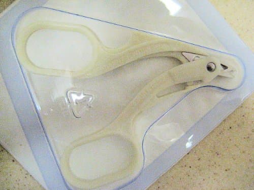 Auto Suture PREMIUM single-use skin stapler SpEcIaL $26 Compare at $55 * STERILE (you get a full box of 12) New 2008 Guaranteed 100% Extended Shelf Life Recertifiable **STERILE**..Super Fast Shipping Too!!!!